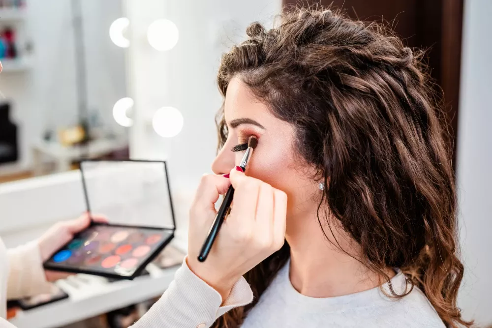 Make-Up Artist Glam