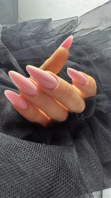 Natürliche Mandelform in Nude ohne Feilarbeit – Tag 1 No-File Technik