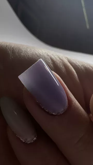 Square-Nagel in Lavendel, Detailansicht – No-File Technik